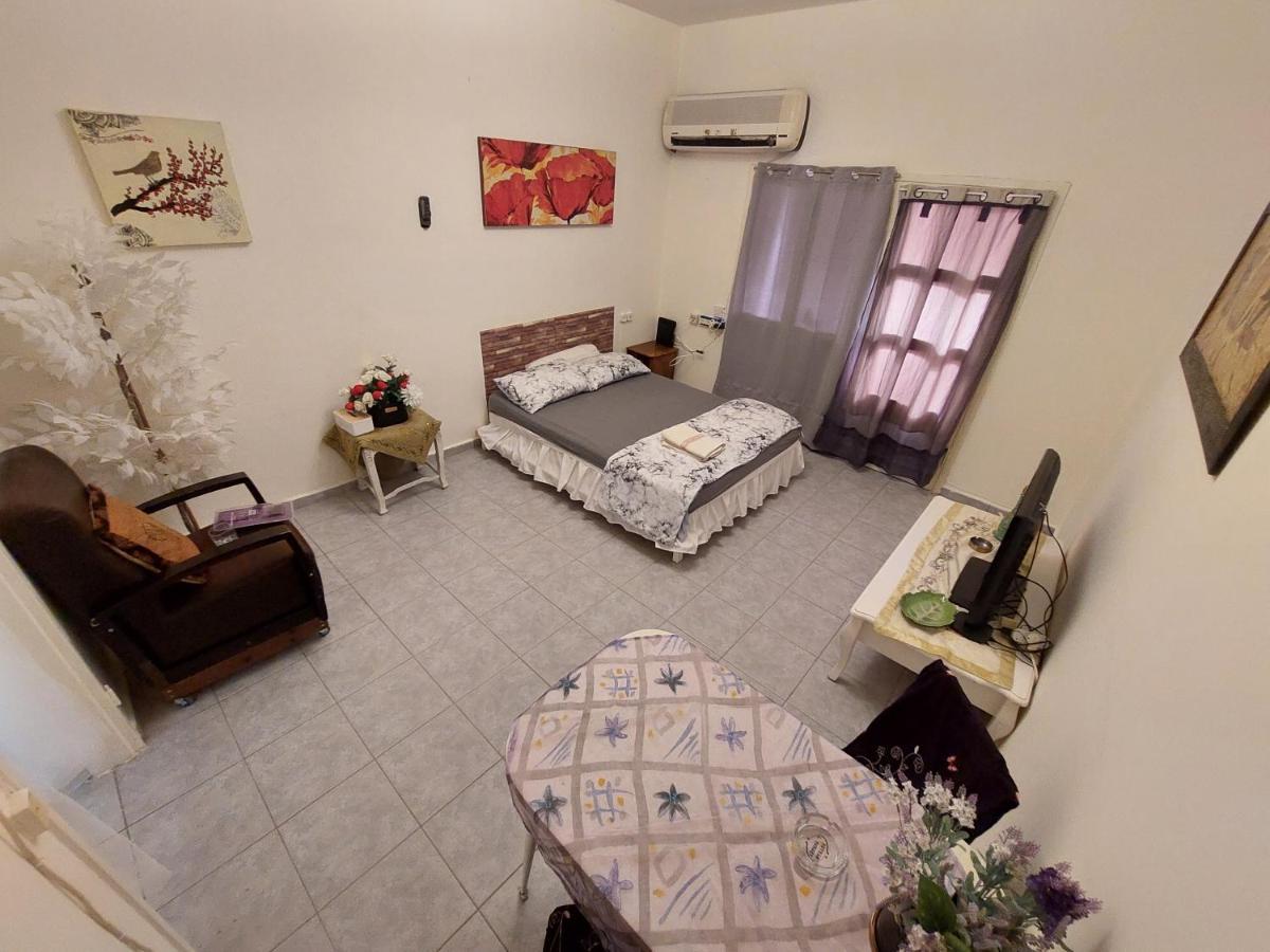 Modern Studio Central Haifa Free Wifi דירת נופש מאובזרת בחיפה Екстериор снимка