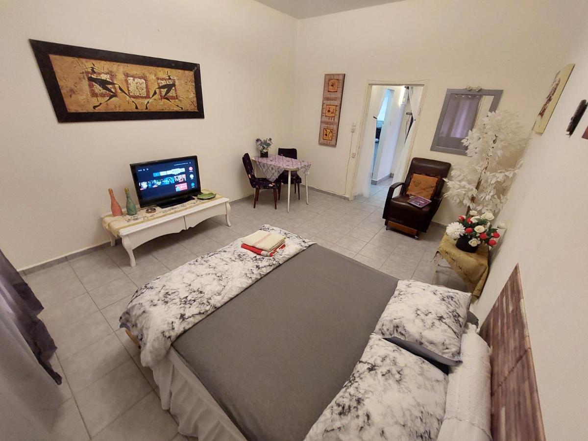 Modern Studio Central Haifa Free Wifi דירת נופש מאובזרת בחיפה Екстериор снимка